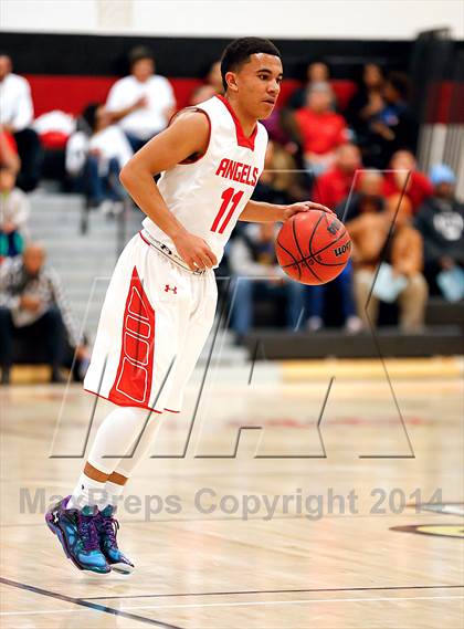 Thumbnail 1 in Denver East vs. Fairview (CHSAA 5A Round 2 Playoff) photogallery.