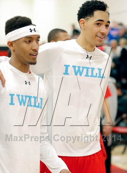 Thumbnail 3 in Denver East vs. Fairview (CHSAA 5A Round 2 Playoff) photogallery.