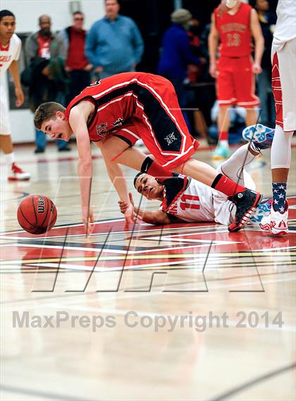 Thumbnail 1 in Denver East vs. Fairview (CHSAA 5A Round 2 Playoff) photogallery.