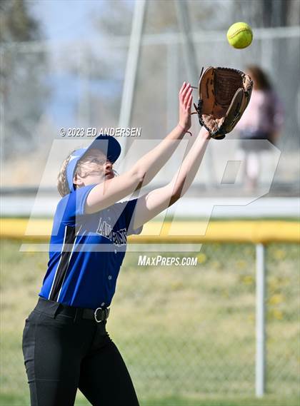Thumbnail 1 in Coleville @ Smith Valley photogallery.