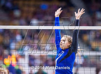Thumbnail 2 in Yuma vs. Akron(CHSAA 2A Semifinal) photogallery.