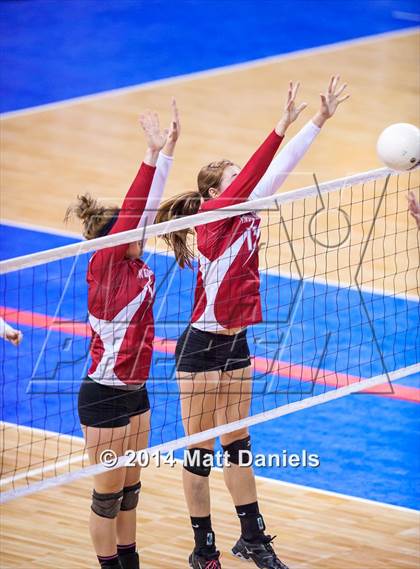 Thumbnail 1 in Yuma vs. Akron(CHSAA 2A Semifinal) photogallery.
