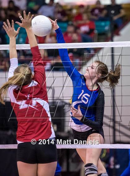 Thumbnail 2 in Yuma vs. Akron(CHSAA 2A Semifinal) photogallery.