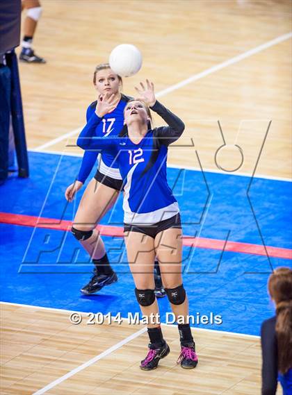 Thumbnail 2 in Yuma vs. Akron(CHSAA 2A Semifinal) photogallery.