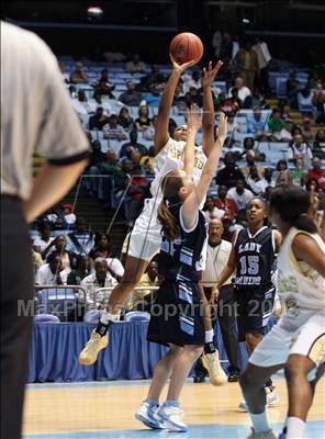 Thumbnail 2 in Concord vs Beddingfield (NCHSAA 3A State Final) photogallery.