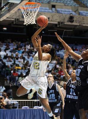 Thumbnail 2 in Concord vs Beddingfield (NCHSAA 3A State Final) photogallery.