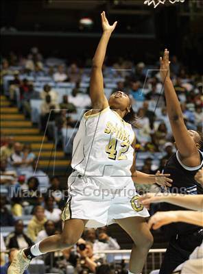 Thumbnail 1 in Concord vs Beddingfield (NCHSAA 3A State Final) photogallery.