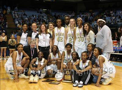Thumbnail 3 in Concord vs Beddingfield (NCHSAA 3A State Final) photogallery.