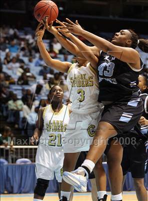Thumbnail 3 in Concord vs Beddingfield (NCHSAA 3A State Final) photogallery.
