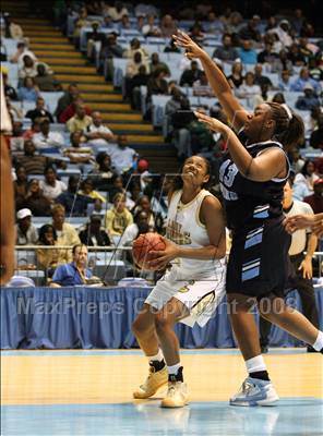 Thumbnail 2 in Concord vs Beddingfield (NCHSAA 3A State Final) photogallery.