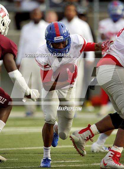 Thumbnail 3 in Lewisville vs. Duncanville photogallery.
