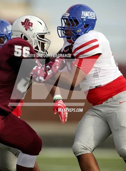 Thumbnail 3 in Lewisville vs. Duncanville photogallery.