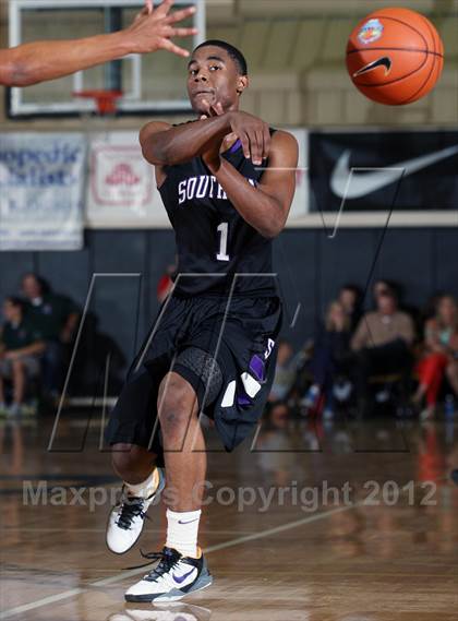 Thumbnail 2 in Southwind vs. Lake Wales (City of Palms Classic) photogallery.