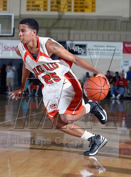 Thumbnail 1 in Southwind vs. Lake Wales (City of Palms Classic) photogallery.