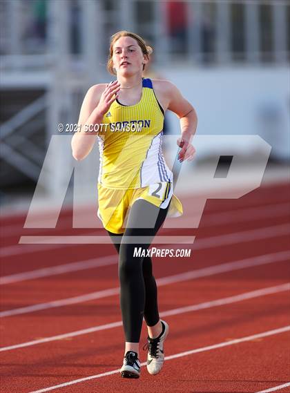 Thumbnail 3 in Phillipsburg Invitational Track Meet photogallery.