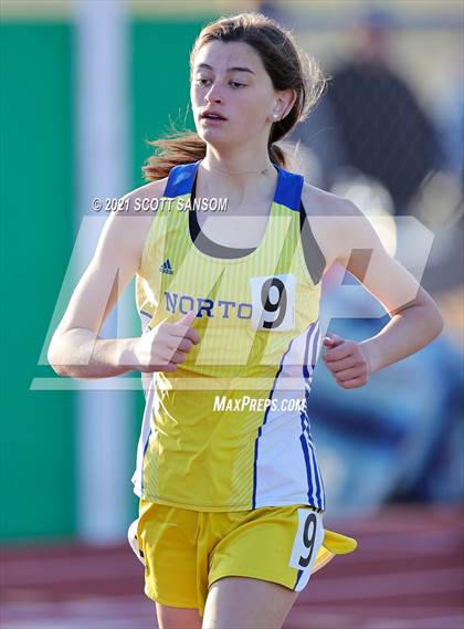 Thumbnail 3 in Phillipsburg Invitational Track Meet photogallery.