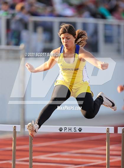 Thumbnail 1 in Phillipsburg Invitational Track Meet photogallery.