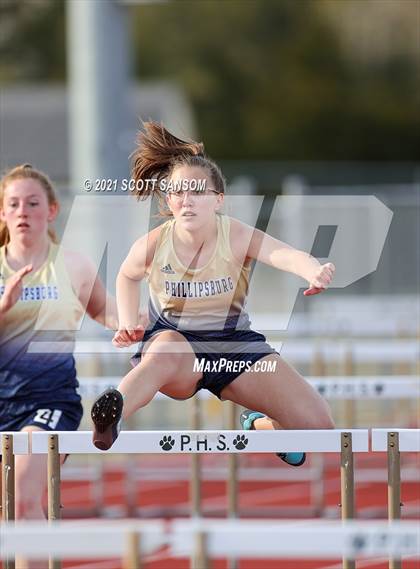 Thumbnail 3 in Phillipsburg Invitational Track Meet photogallery.