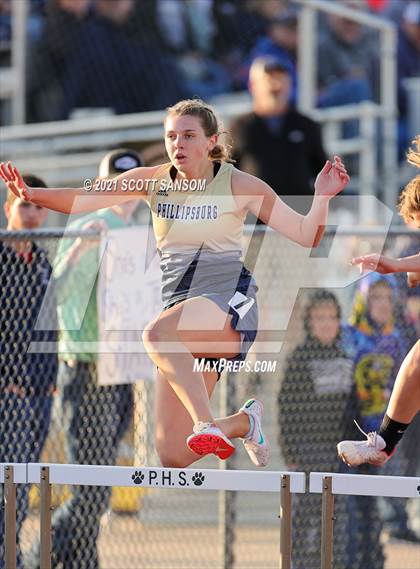 Thumbnail 2 in Phillipsburg Invitational Track Meet photogallery.