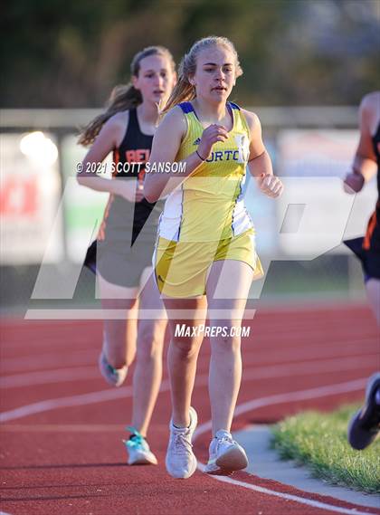 Thumbnail 3 in Phillipsburg Invitational Track Meet photogallery.