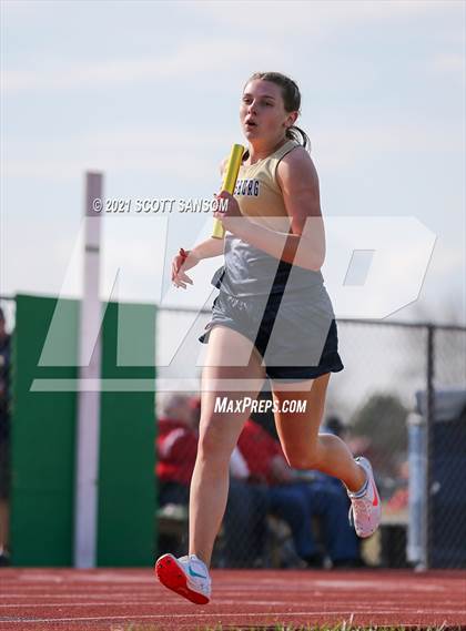 Thumbnail 2 in Phillipsburg Invitational Track Meet photogallery.