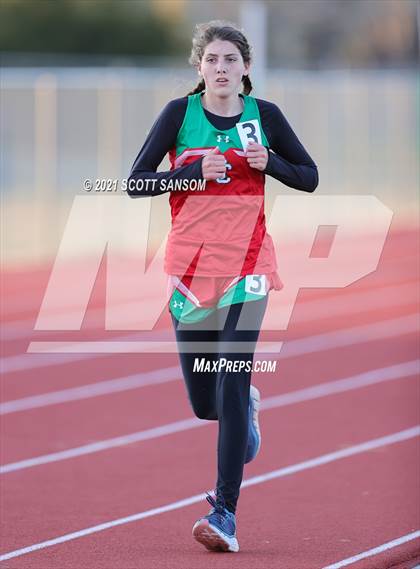 Thumbnail 3 in Phillipsburg Invitational Track Meet photogallery.