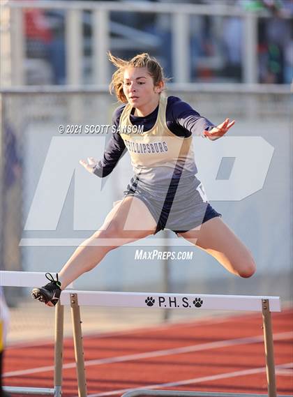 Thumbnail 2 in Phillipsburg Invitational Track Meet photogallery.