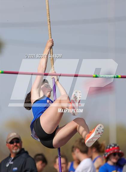 Thumbnail 1 in Phillipsburg Invitational Track Meet photogallery.