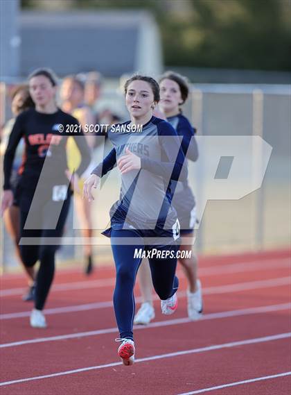 Thumbnail 2 in Phillipsburg Invitational Track Meet photogallery.