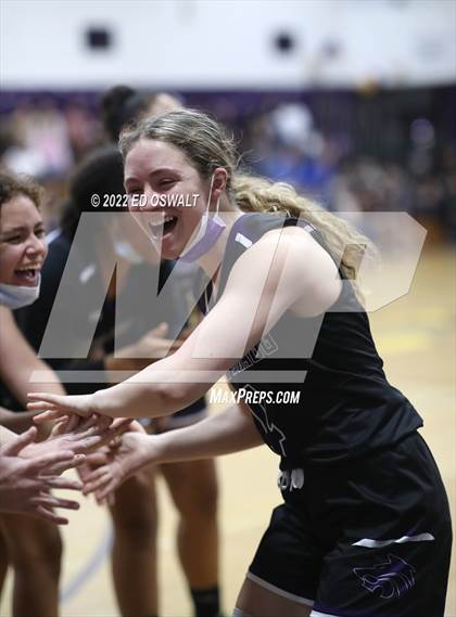 Thumbnail 3 in Fort Bragg @ Middletown (CIF NCS D4 First Round) photogallery.