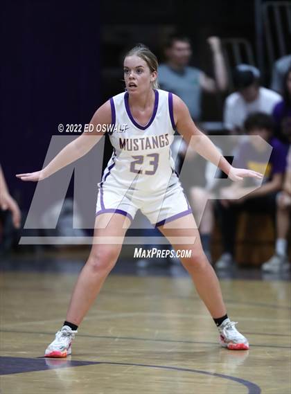 Thumbnail 3 in Fort Bragg @ Middletown (CIF NCS D4 First Round) photogallery.