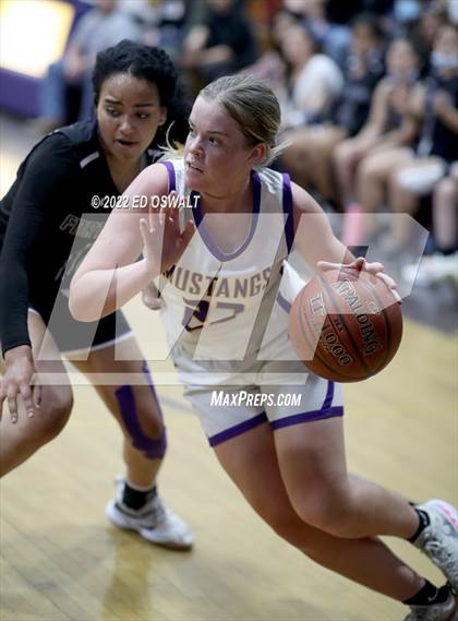 Thumbnail 3 in Fort Bragg @ Middletown (CIF NCS D4 First Round) photogallery.