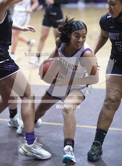 Thumbnail 3 in Fort Bragg @ Middletown (CIF NCS D4 First Round) photogallery.