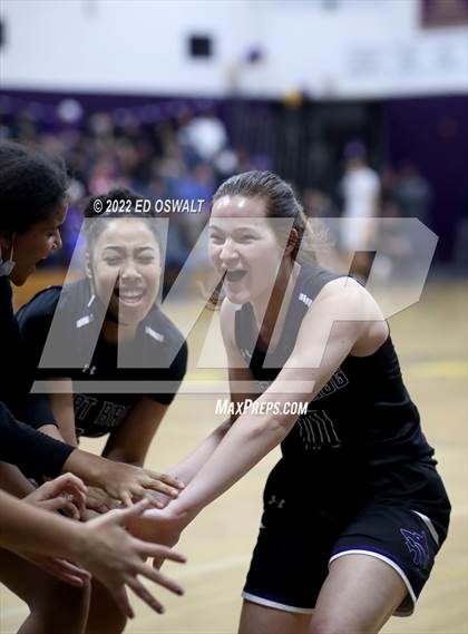 Thumbnail 3 in Fort Bragg @ Middletown (CIF NCS D4 First Round) photogallery.