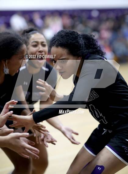 Thumbnail 1 in Fort Bragg @ Middletown (CIF NCS D4 First Round) photogallery.