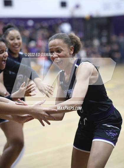 Thumbnail 1 in Fort Bragg @ Middletown (CIF NCS D4 First Round) photogallery.