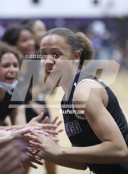 Thumbnail 2 in Fort Bragg @ Middletown (CIF NCS D4 First Round) photogallery.