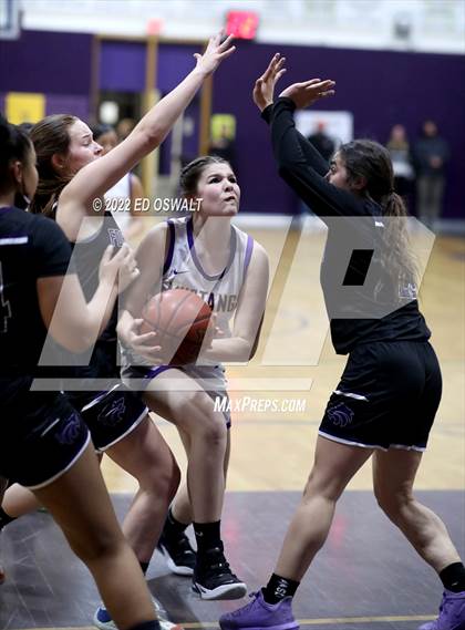 Thumbnail 1 in Fort Bragg @ Middletown (CIF NCS D4 First Round) photogallery.