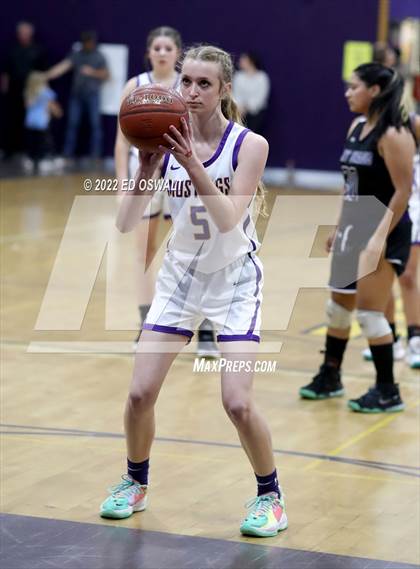 Thumbnail 1 in Fort Bragg @ Middletown (CIF NCS D4 First Round) photogallery.