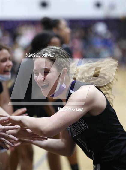 Thumbnail 1 in Fort Bragg @ Middletown (CIF NCS D4 First Round) photogallery.
