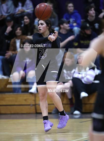 Thumbnail 1 in Fort Bragg @ Middletown (CIF NCS D4 First Round) photogallery.