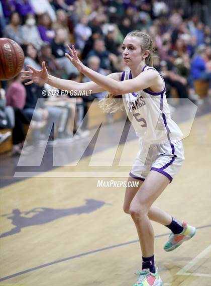 Thumbnail 2 in Fort Bragg @ Middletown (CIF NCS D4 First Round) photogallery.
