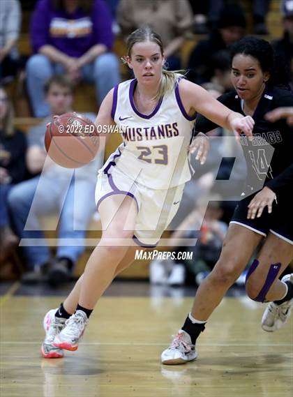 Thumbnail 2 in Fort Bragg @ Middletown (CIF NCS D4 First Round) photogallery.