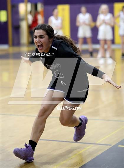 Thumbnail 2 in Fort Bragg @ Middletown (CIF NCS D4 First Round) photogallery.