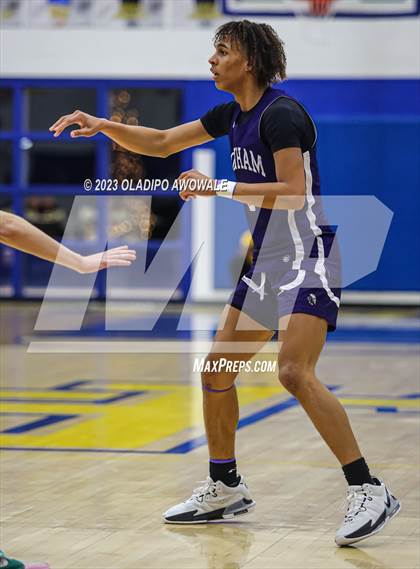 Thumbnail 1 in Caddo Mills vs. Bonham (62'nd Leonard Holiday Tournament) photogallery.