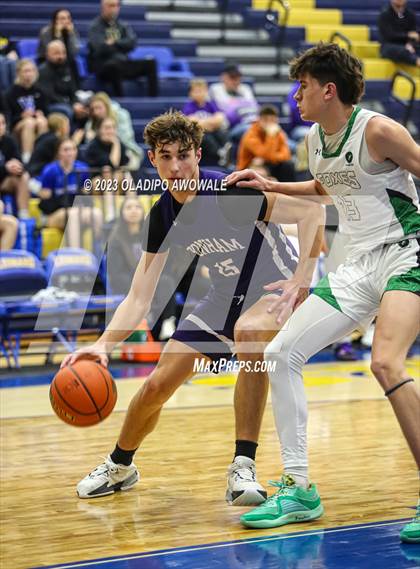 Thumbnail 3 in Caddo Mills vs. Bonham (62'nd Leonard Holiday Tournament) photogallery.