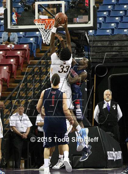 Thumbnail 3 in Modesto Christian vs. Bishop O'Dowd (CIF NorCal Regional Open Division Final) photogallery.