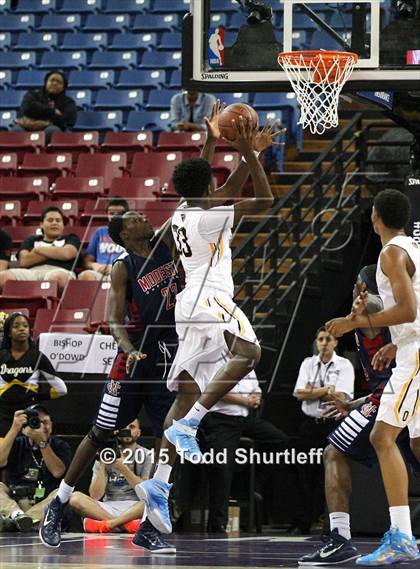 Thumbnail 2 in Modesto Christian vs. Bishop O'Dowd (CIF NorCal Regional Open Division Final) photogallery.