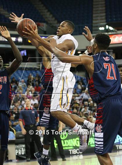 Thumbnail 2 in Modesto Christian vs. Bishop O'Dowd (CIF NorCal Regional Open Division Final) photogallery.