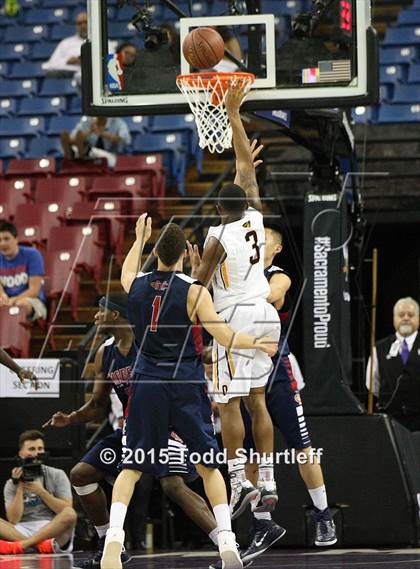 Thumbnail 1 in Modesto Christian vs. Bishop O'Dowd (CIF NorCal Regional Open Division Final) photogallery.